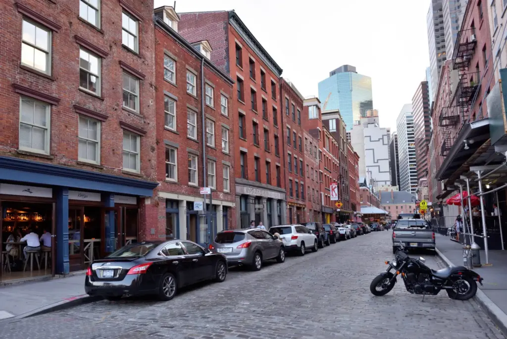 Top 10 Destinations for a Memorable Limousine Wine Tour