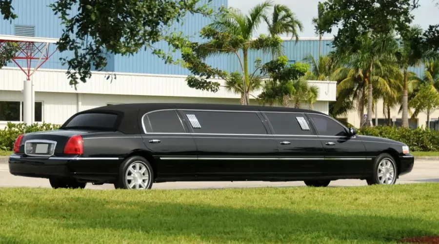 The Ultimate Guide to Choosing the Right Limousine for Your Special Occasion